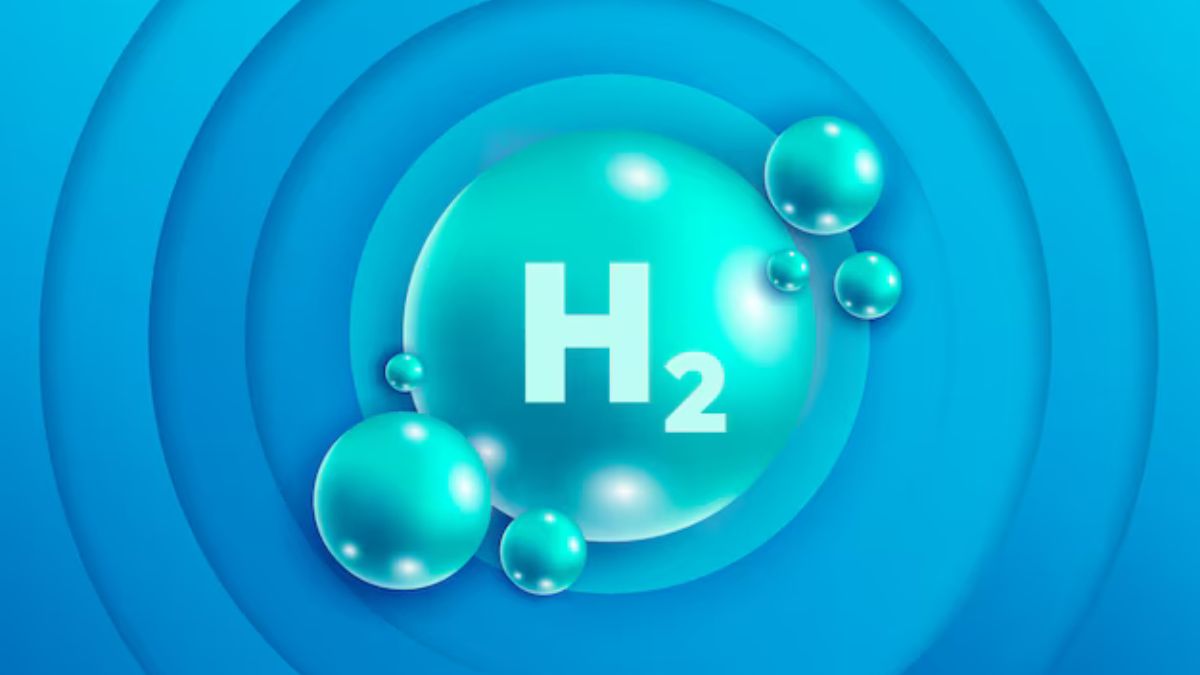 From Molecules to Mixtures: The Importance of HCOOCH CH2 H2O